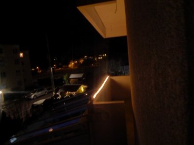 13.12.2020 die ganze Breite des Balkons nehmen sie ein_die Gedenkkerzchen für die Forumssternenkinder (Andere).JPG