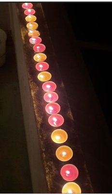 Ausschnitt aus allen 99 Kerzchen.jpg